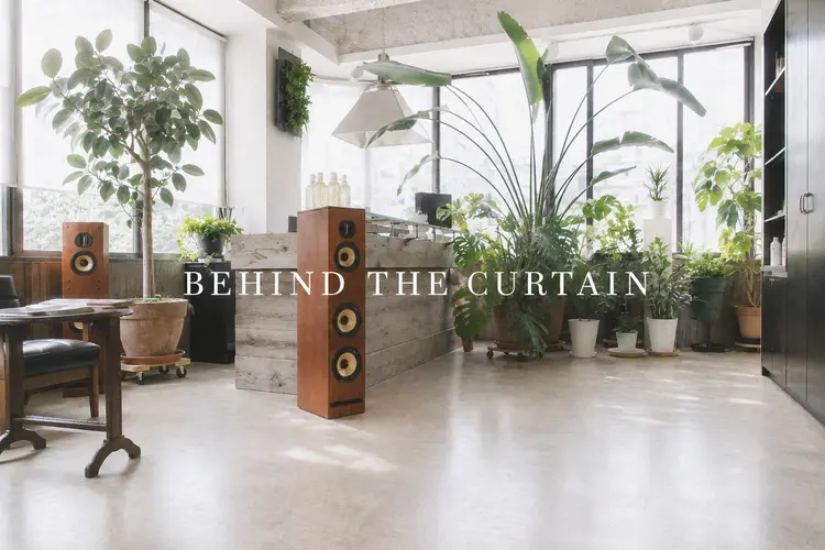 BEHIND   THE  CURTAINの内観・外観1