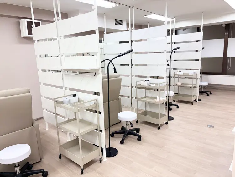 eyelash salon Address【アドレス】池袋店【LEDグルー取扱店】の内観・外観1