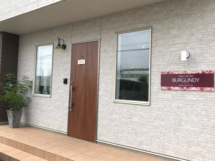BURGUNDYの内観・外観1