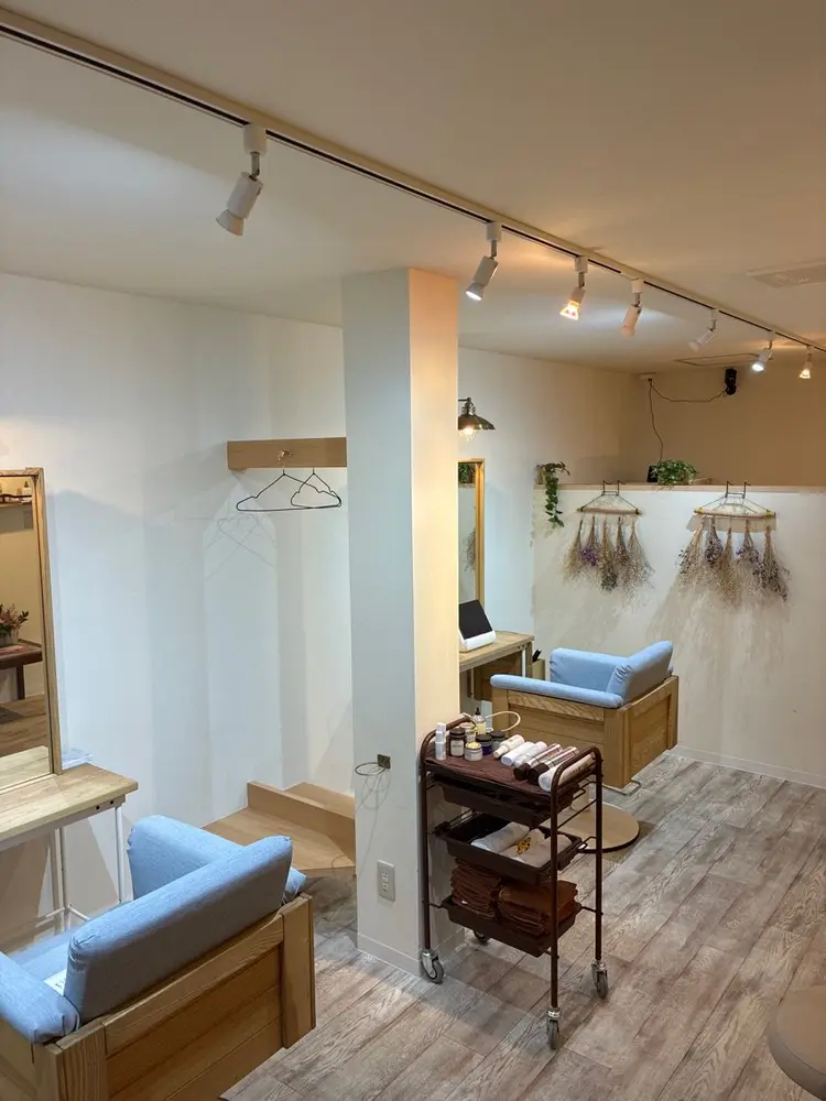 Hair&relax salon  UMIの内観・外観1