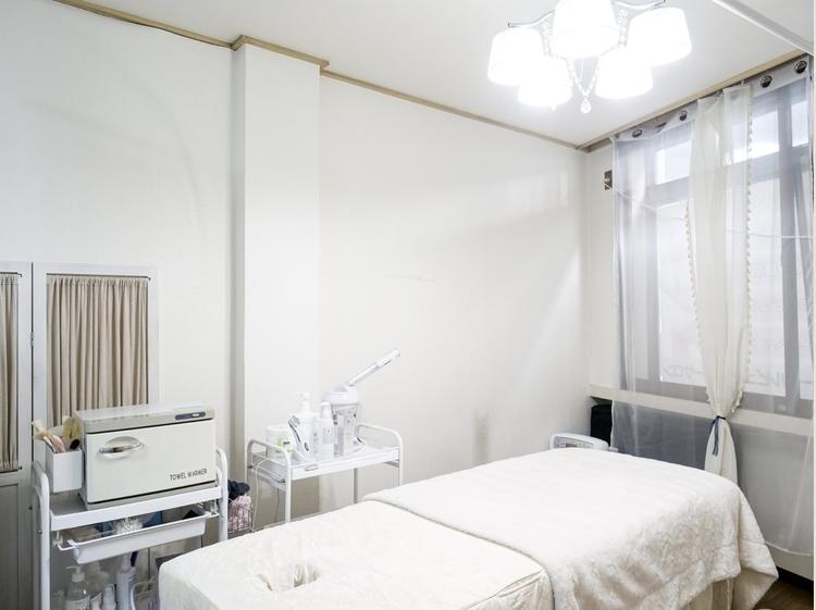 韓国美容サロンJ&の内観・外観1