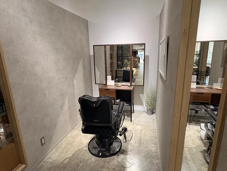 prestige Sofa仙台駅前店の内観・外観2