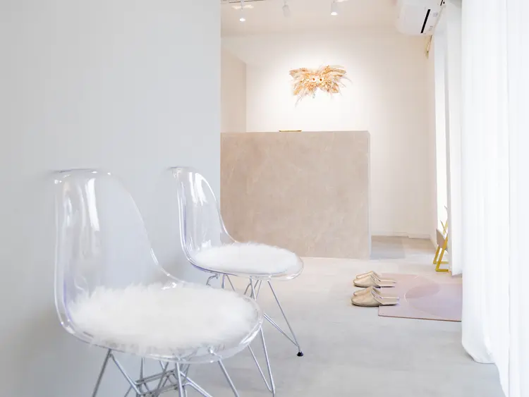 eyelash&nailsalon éleviの内観・外観1