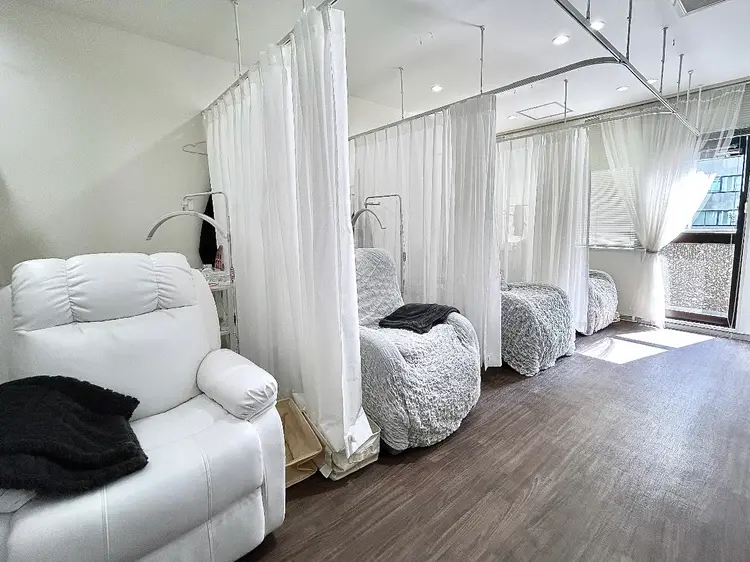 amii+eyesalon渋谷店の内観・外観1