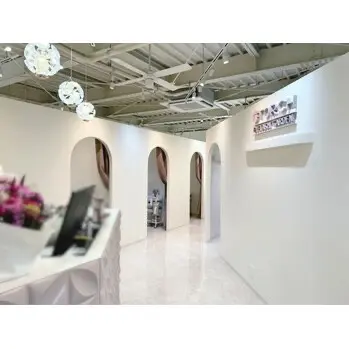 TORCH EYELASH GARDEN中央林間店の内観・外観1