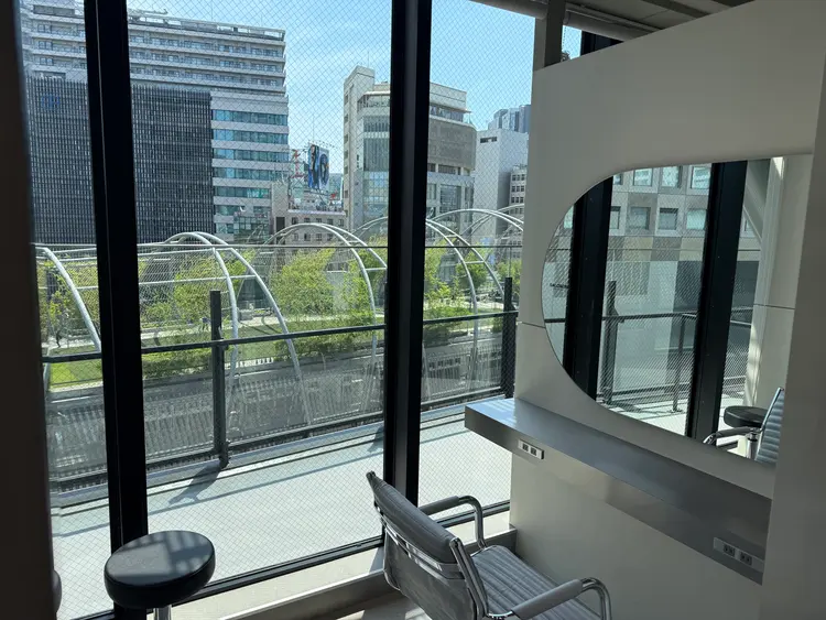 SALOWIN 渋谷JouLe店の内観・外観1