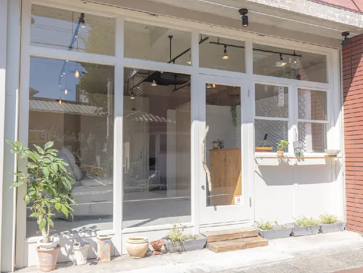 CHARM LASH町田店の内観・外観1