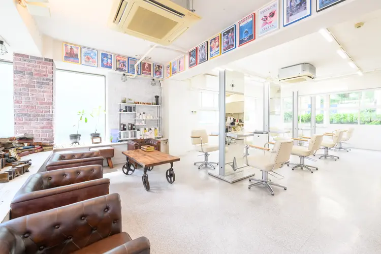 Hair ALES harajukuの内観・外観1