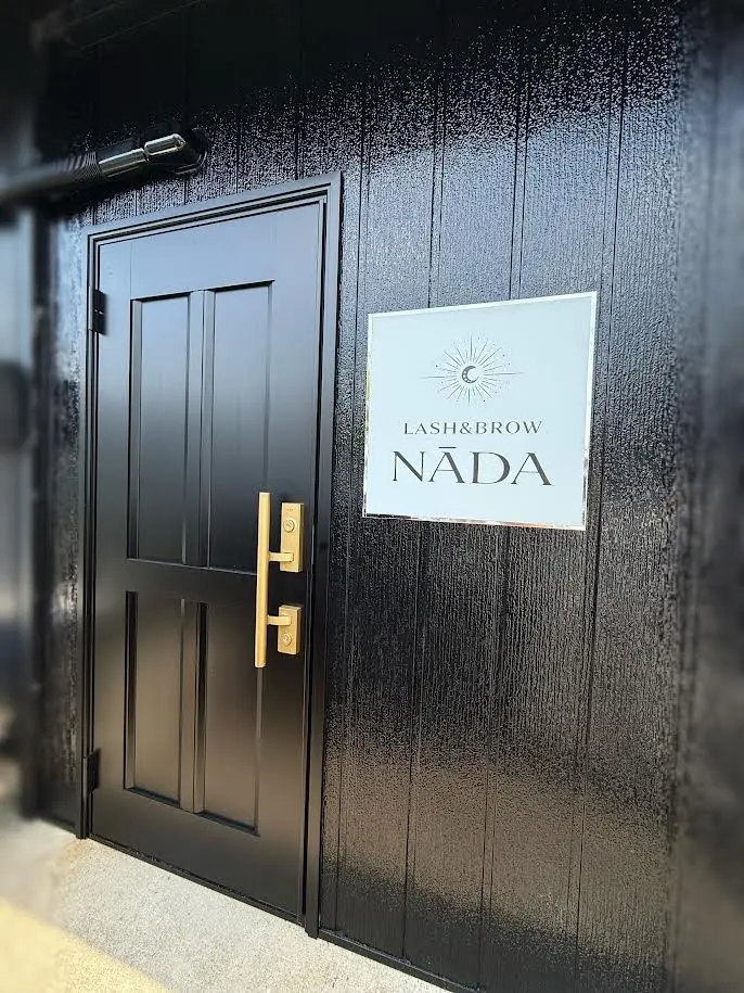 LASH&BROW NĀDAの内観・外観1