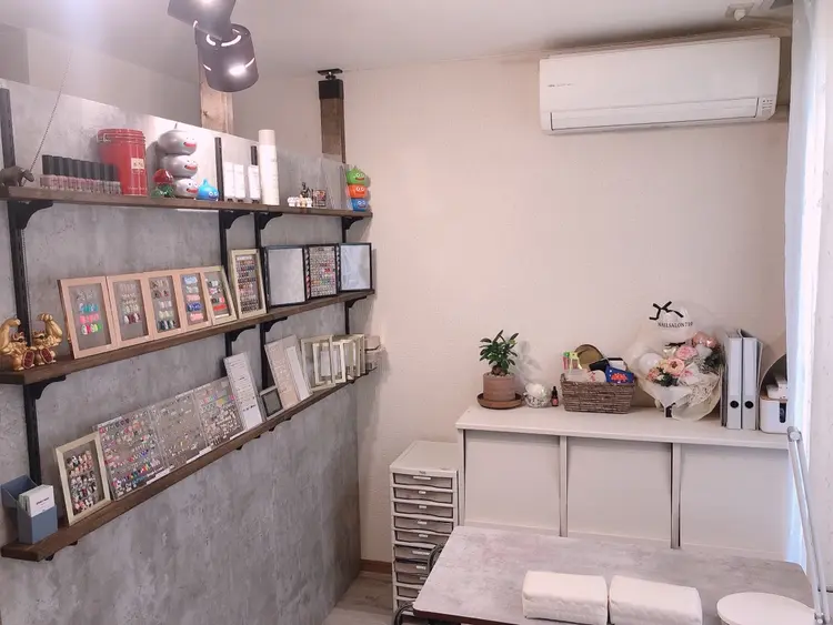 NAILSALON 710の内観・外観1