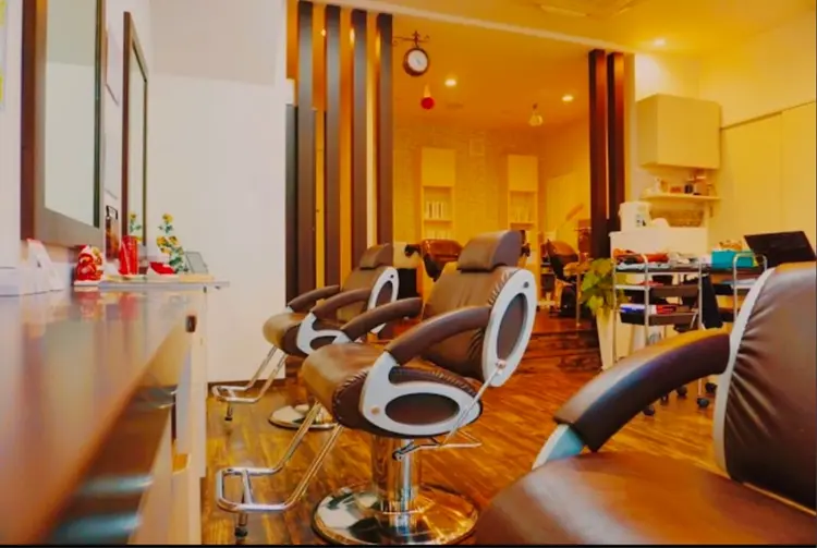 GrassHair流川店の内観・外観2