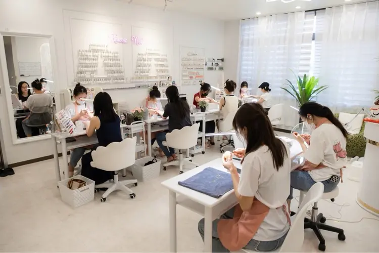 AME NAIL STUDIO 小山店の内観・外観1