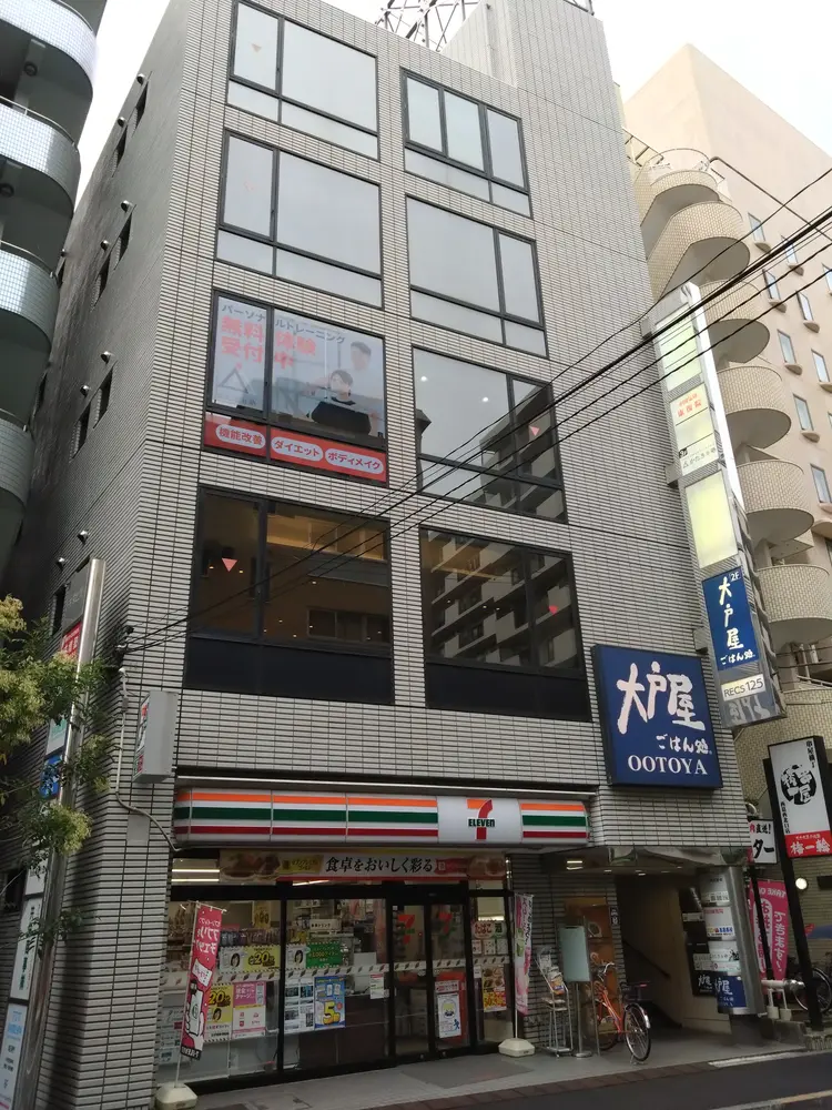 ホワイトニングサロンnico西葛西店の内観・外観1