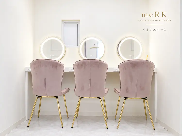アイラッシュ・まつ毛パーマ&ネイル専門店 meRK【メルク】梅田店 by PLATINUM DOLLの内観・外観3
