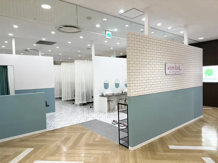 nicott lash  神戸マルイ店の内観・外観1
