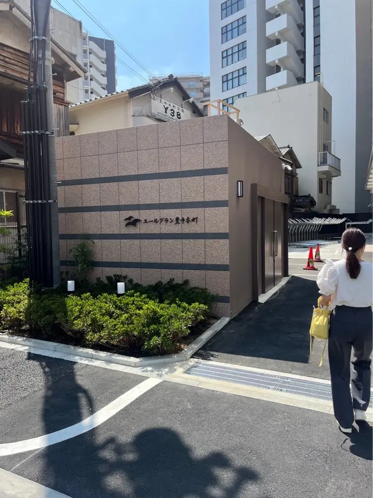 眉毛とまつげパーマとマツエクの研究所　豊中店の内観・外観2