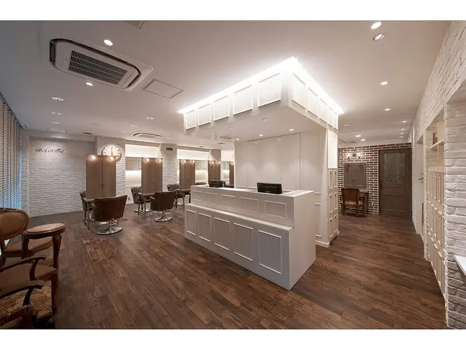 Hair salon RADnoel / Eye salon sylph茶屋町店の内観・外観2