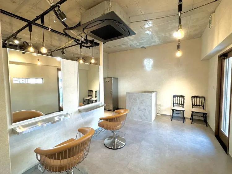 PARU HAIR SALONの内観・外観1