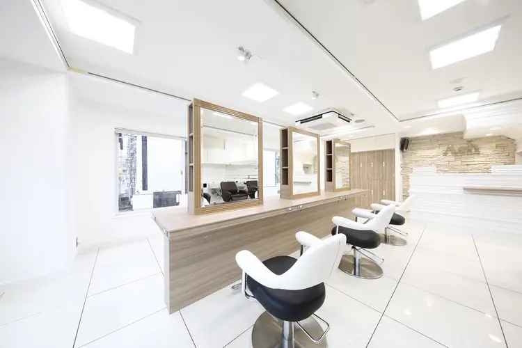 Ash 鶴ヶ峰1号店の内観・外観1