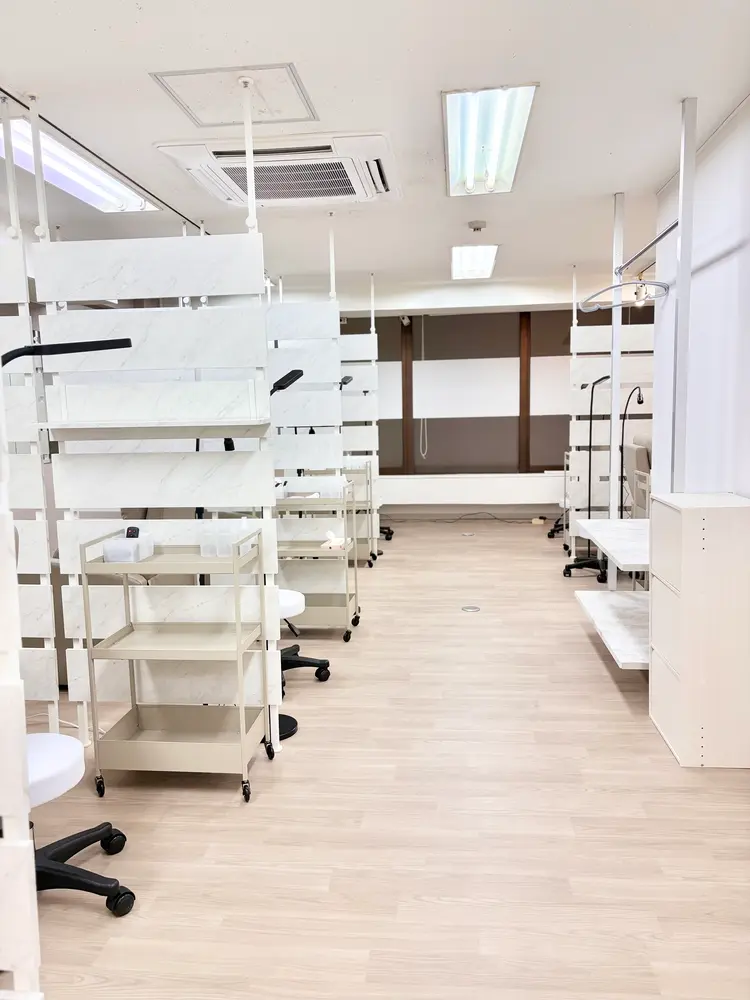 eyelash salon Address【アドレス】池袋店【LEDグルー取扱店】の内観・外観2