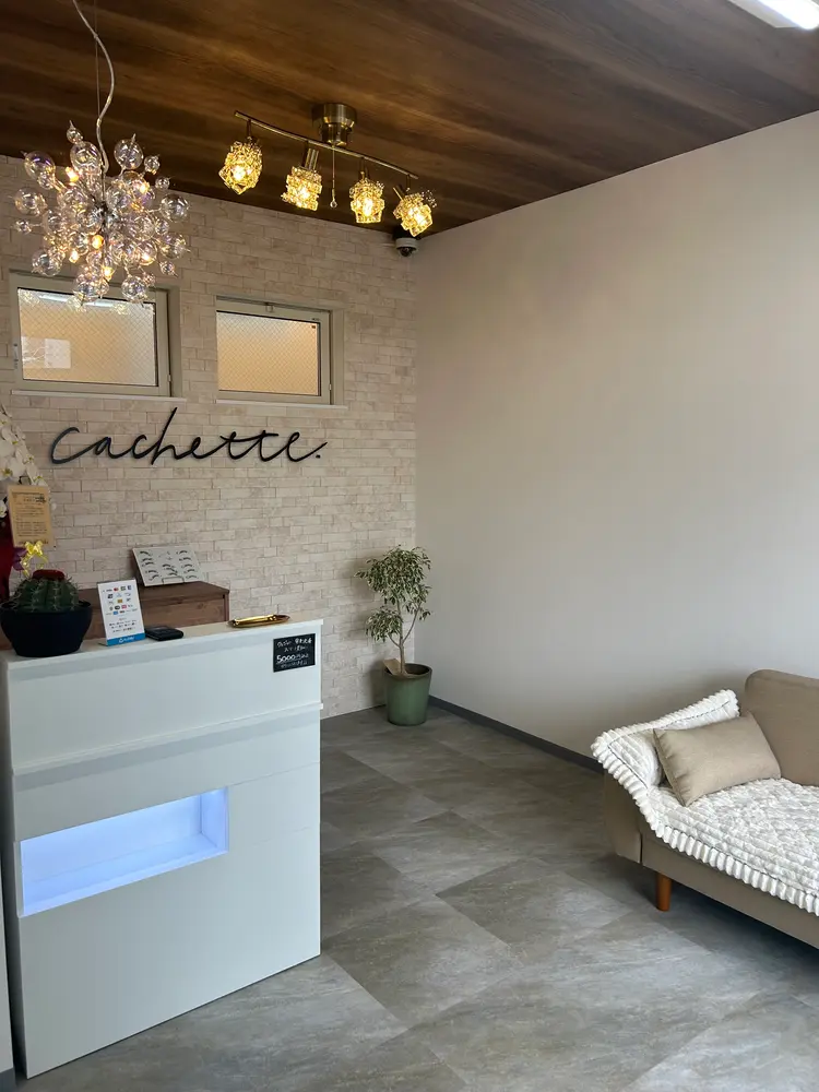 cachette 刈谷店の内観・外観2