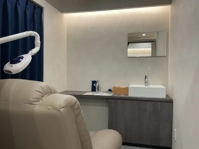 ホワイトニング専門店 ダンブランシュサンダ(dents Blanches SANDA) 三田店の内観・外観2