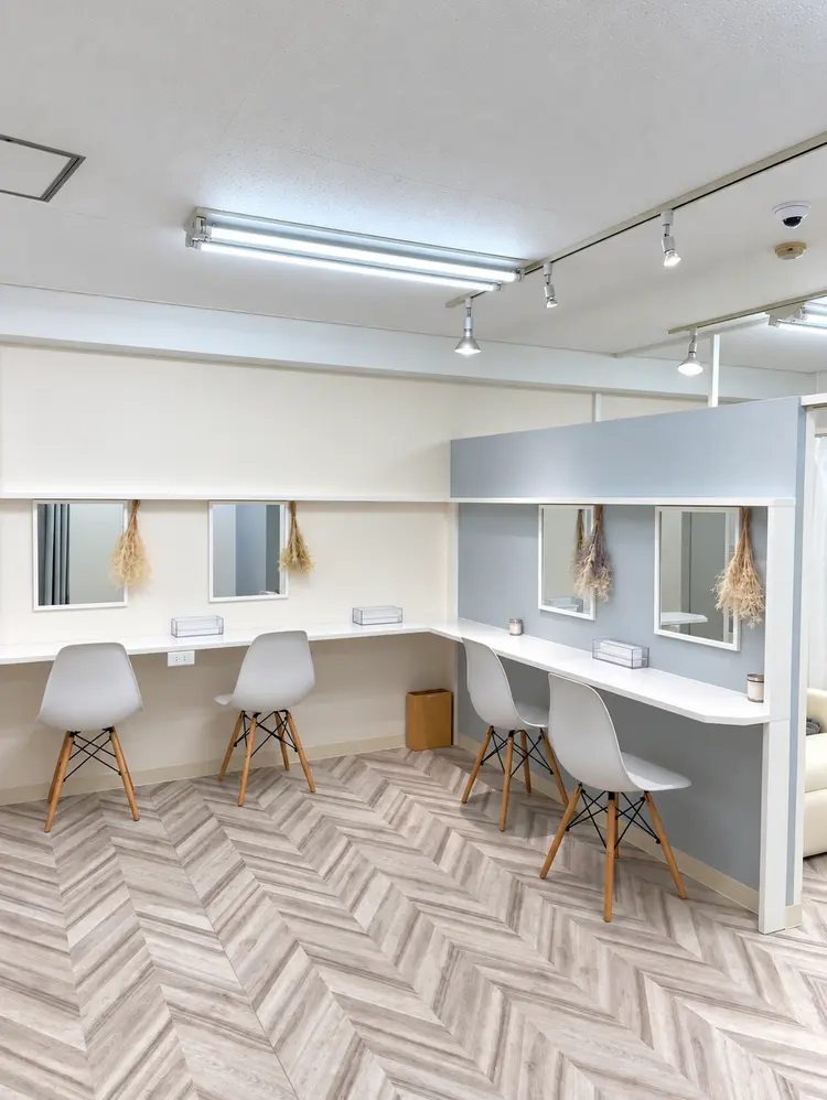 Lila江坂店の内観・外観2