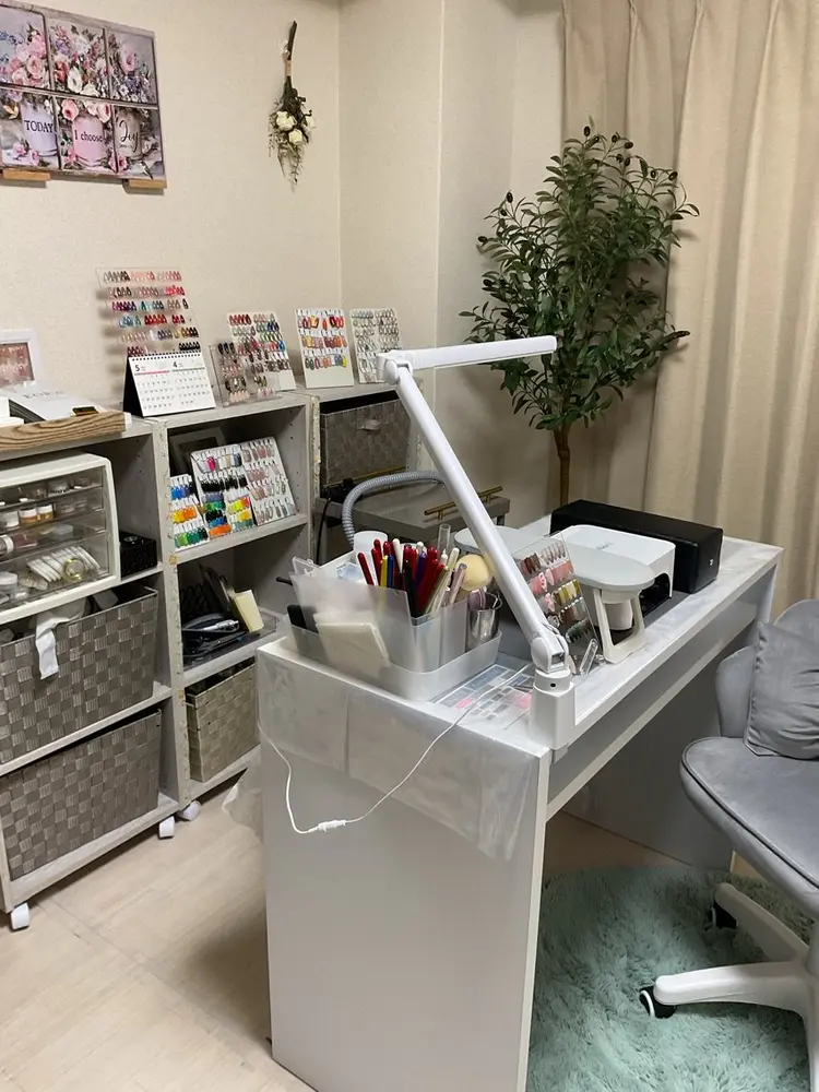 Bell Nailの内観・外観1