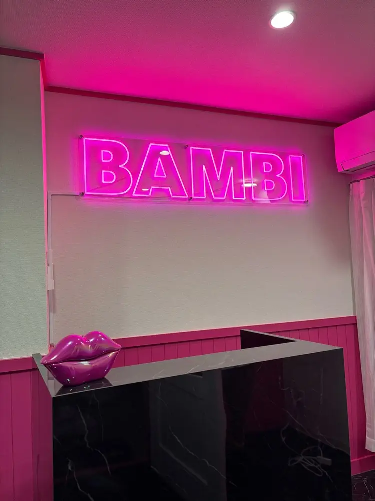BAMBIの内観・外観1