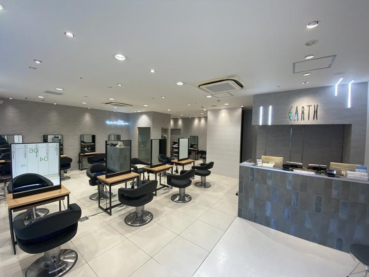 HAIR&MAKE EARTH 二俣川店の内観・外観1