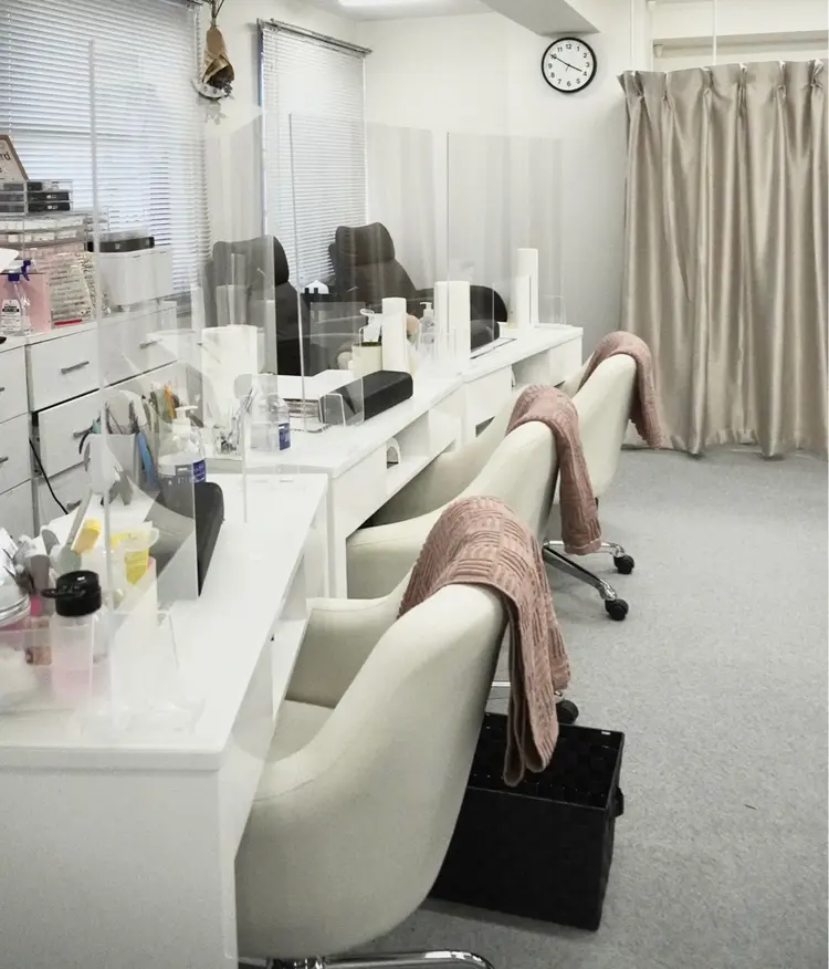 Nail&eyelash Nanaの内観・外観2