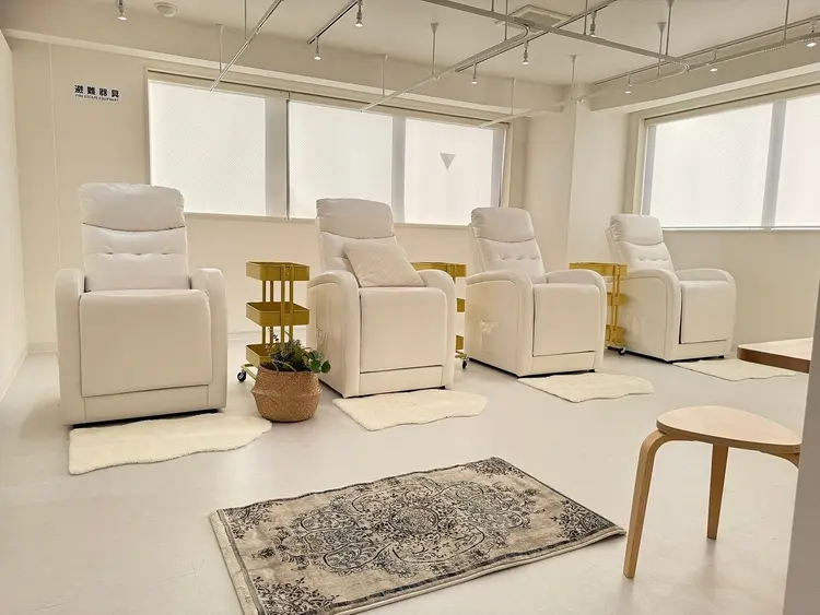Zina  船橋北口 eyelash nail店の内観・外観1