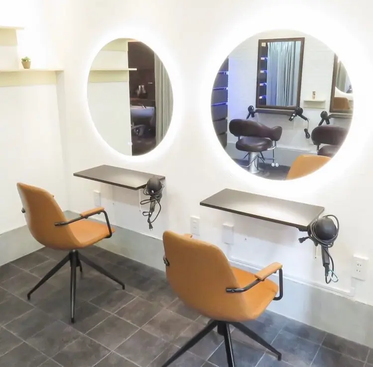 TELA HAIR 船橋店の内観・外観1
