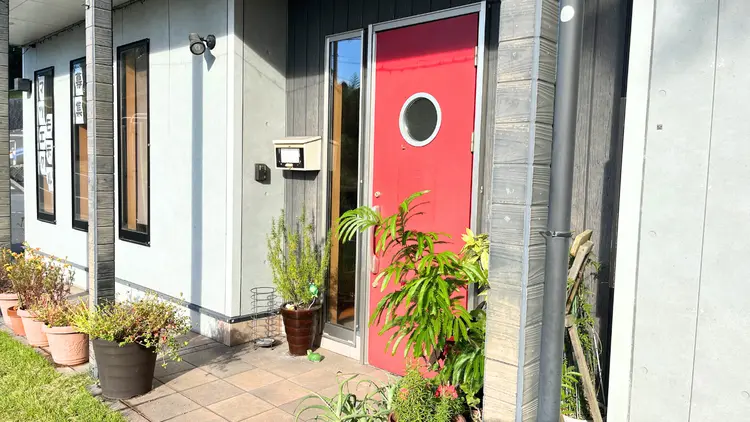 lavi（ラビ）春山店の内観・外観1