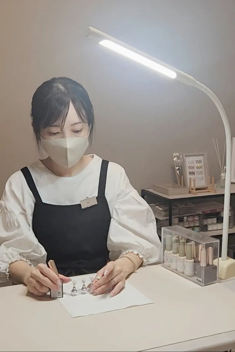 and lux . . nailの内観・外観2