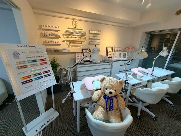 LUNA Nailの内観・外観2