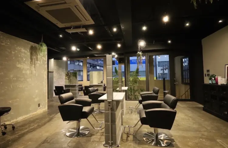 Agu hair dolce 静岡青葉通り店の内観・外観3