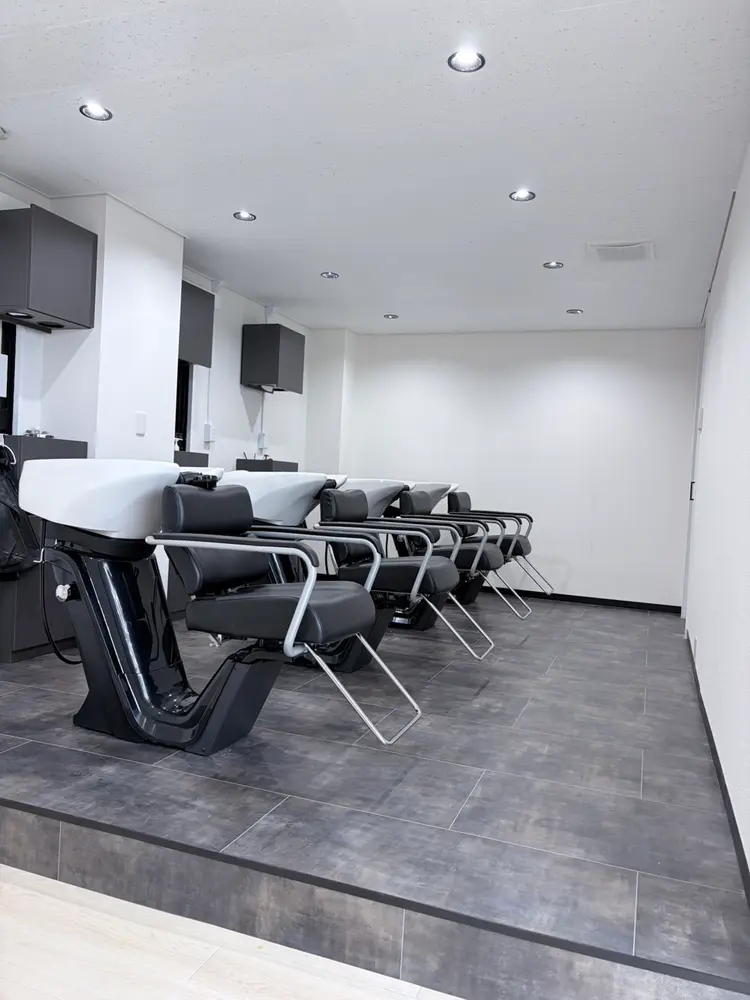MEN'S SALON OVER NEO 町田の内観・外観2
