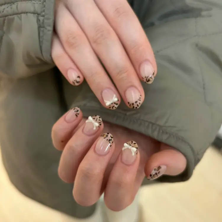 ease NAIL SALONの内観・外観1