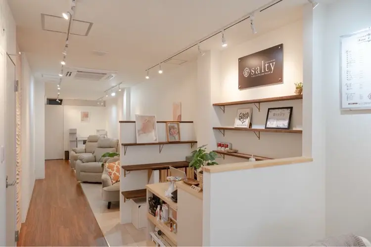 TOTAL BEAUTY SALON Saltyの内観・外観1