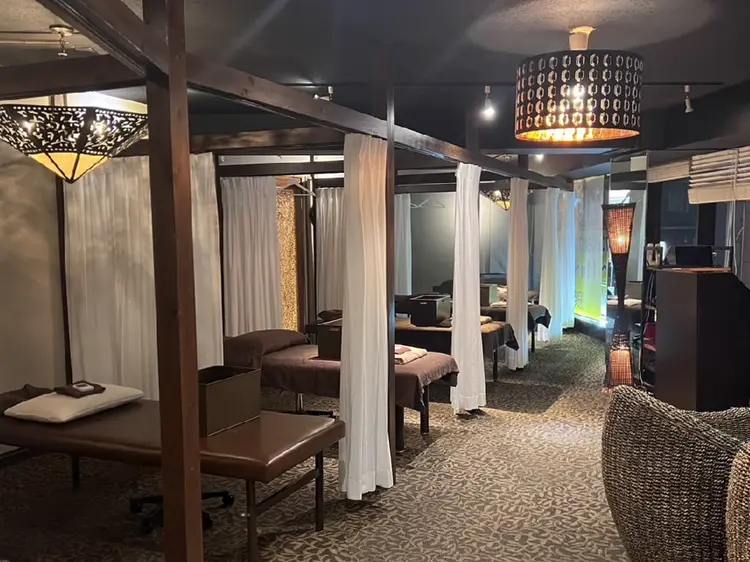 ほぐ師　名古屋駅ささしま店の内観・外観1