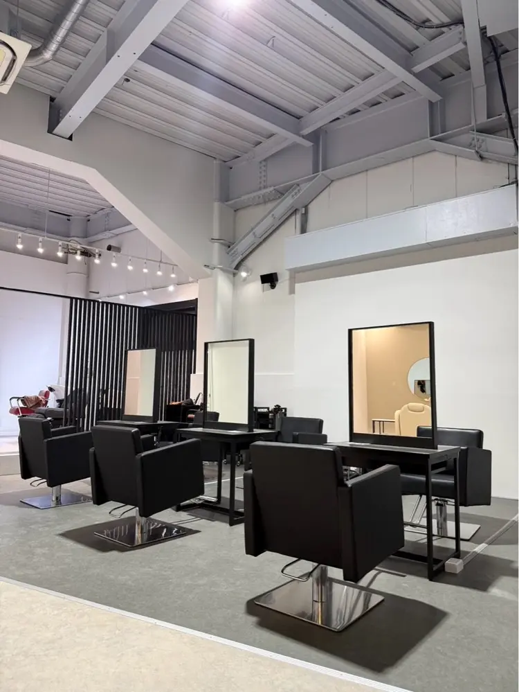 YUIN HAIR SALONの内観・外観1