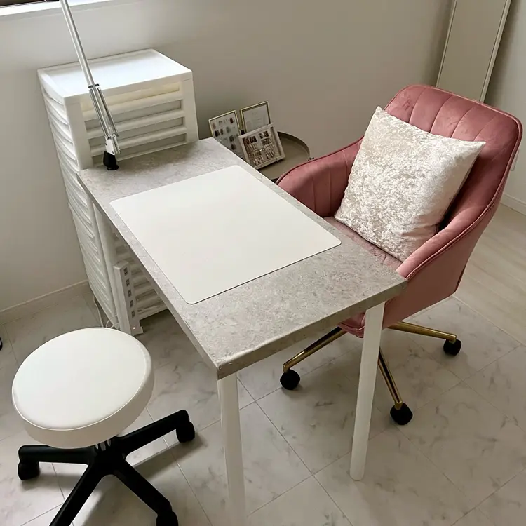 phanos nailの内観・外観1