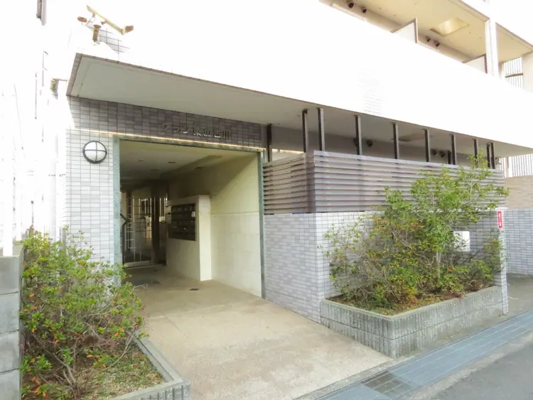 private eye salon　Soime Lu(ソワムル)の内観・外観2