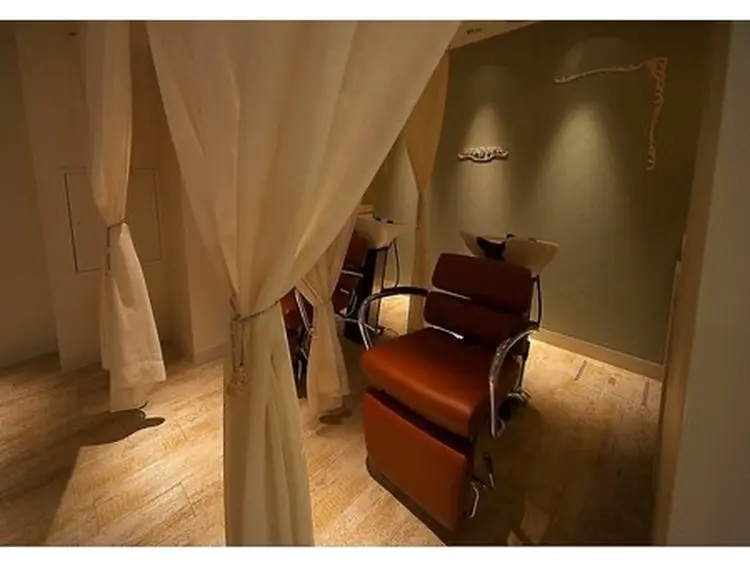 ヘアーメイクWiLL DRESSの内観・外観2