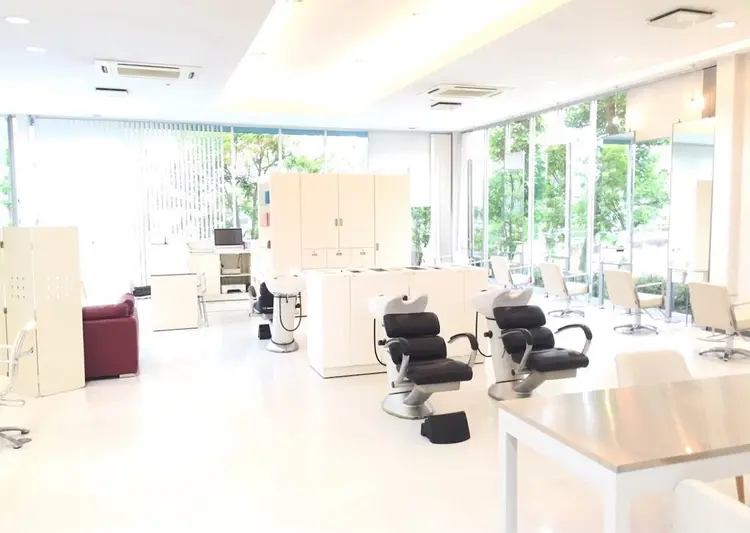 U hair師勝店の内観・外観2