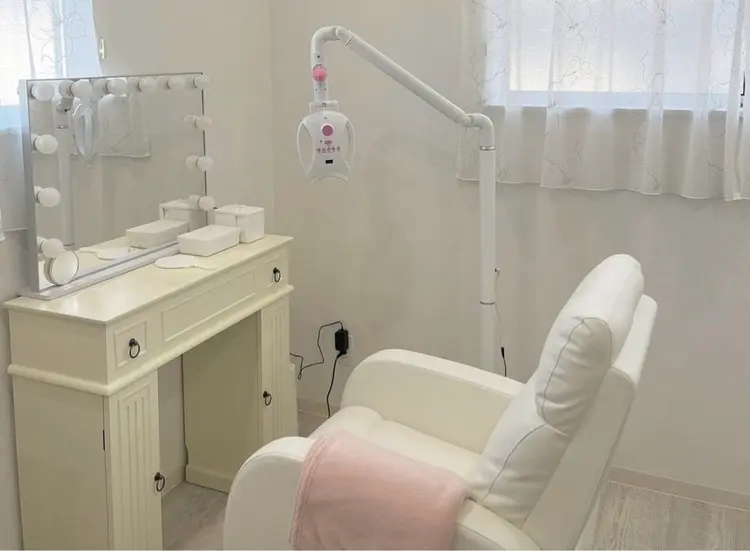 エクシアホワイトニング伊勢店の内観・外観2