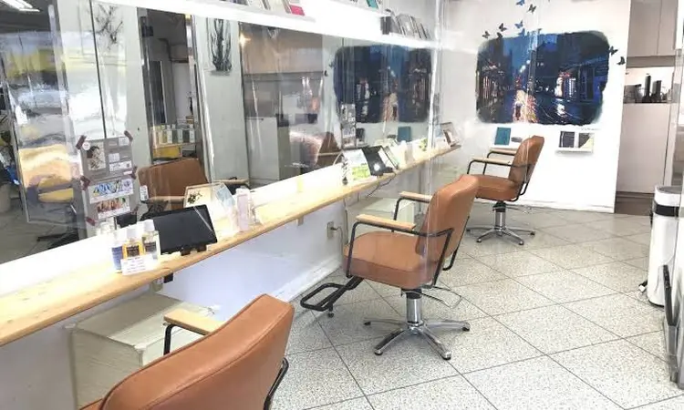 雨とランプの内観・外観3