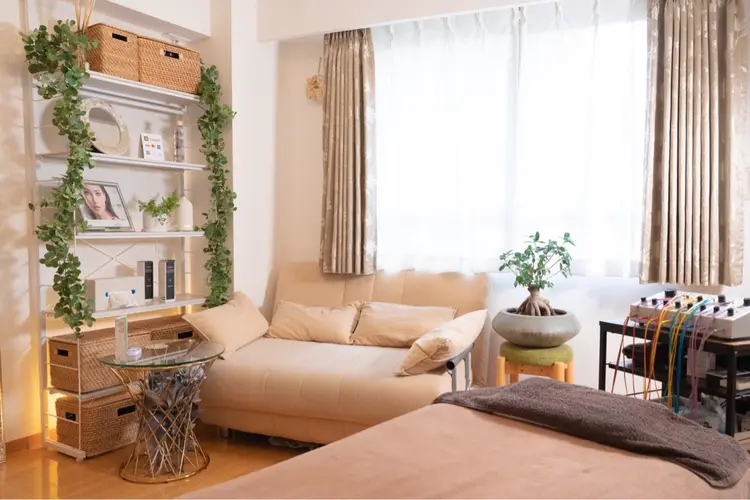 鍼灸×ハーブピーリングサロンSASUの内観・外観1