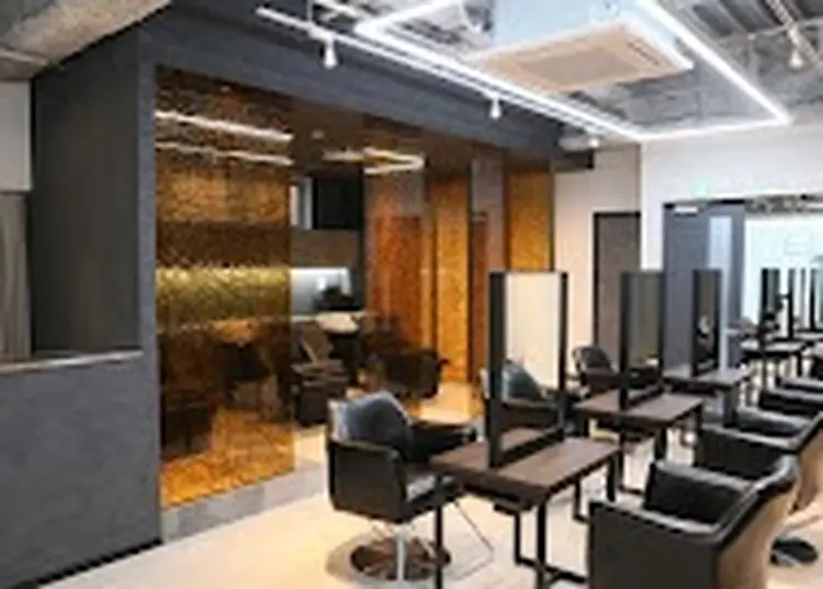 REEEDの内観・外観1